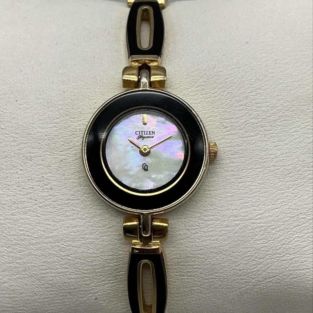 Vintage Citizen Womens Watch 18mm MOP Black Enamel Gold Tone New Battery 6.75